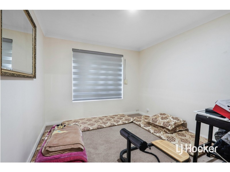 7 Reveley Close, Seville Grove WA 6112