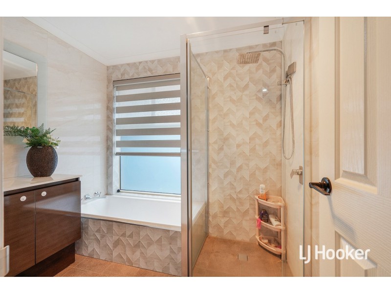 7 Reveley Close, Seville Grove WA 6112