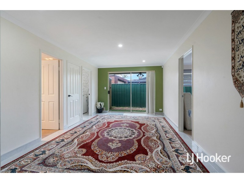 7 Reveley Close, Seville Grove WA 6112