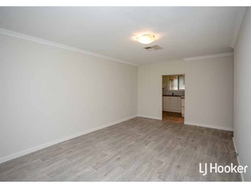 15 Arnott Court, Kelmscott WA 6111