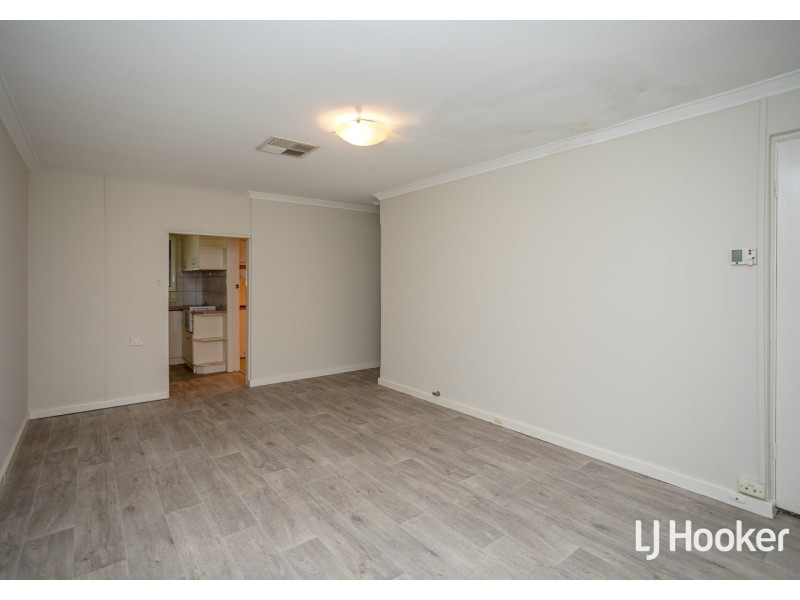 15 Arnott Court, Kelmscott WA 6111