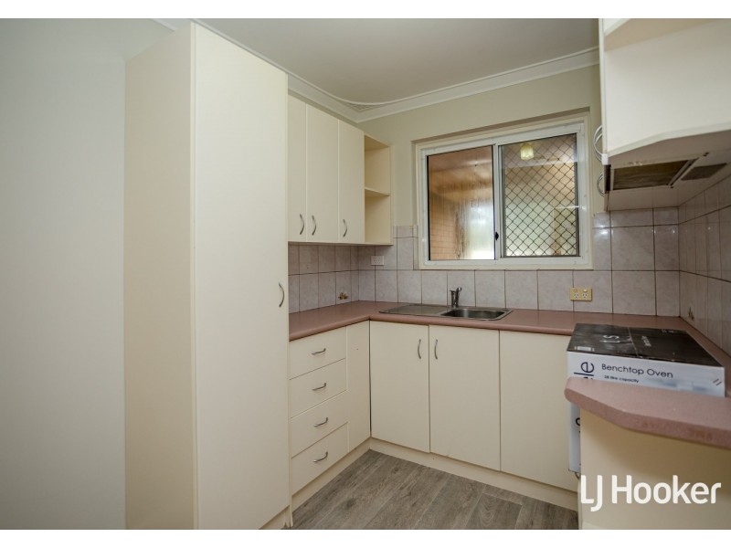 15 Arnott Court, Kelmscott WA 6111