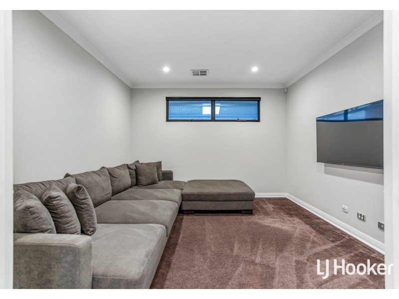 9 Calamocha Way, Piara Waters WA 6112