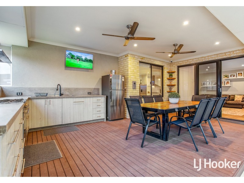 9 Calamocha Way, Piara Waters WA 6112