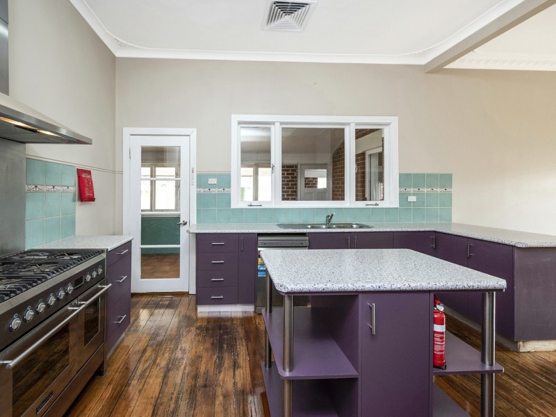 61 Westfield Road, Camillo WA 6111