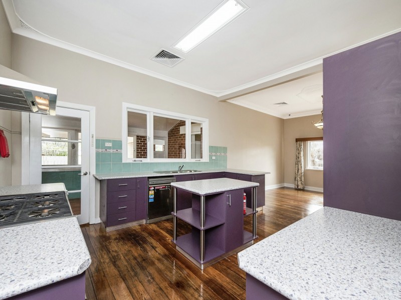 61 Westfield Road, Camillo WA 6111