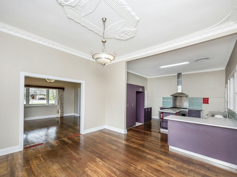 61 Westfield Road, Camillo WA 6111