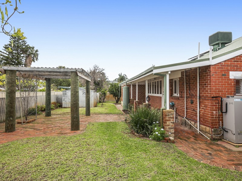 61 Westfield Road, Camillo WA 6111