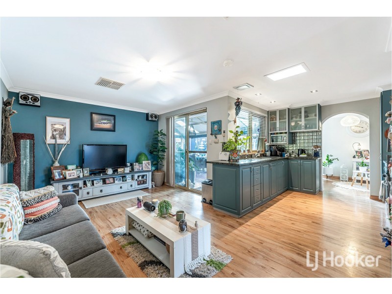 11 Toora Place, Cooloongup WA 6168