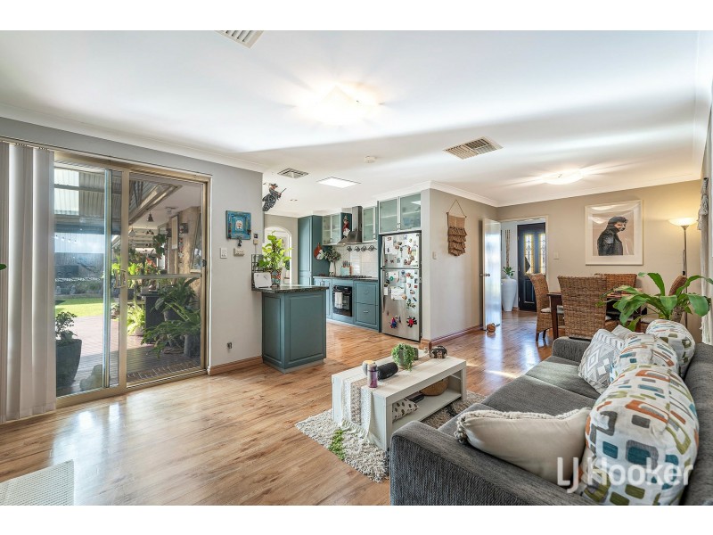 11 Toora Place, Cooloongup WA 6168