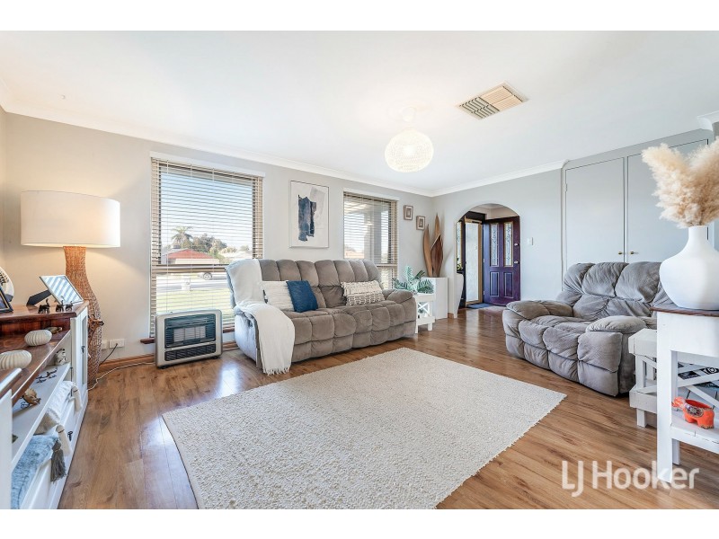 11 Toora Place, Cooloongup WA 6168