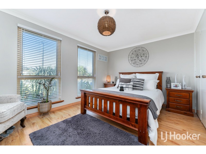 11 Toora Place, Cooloongup WA 6168