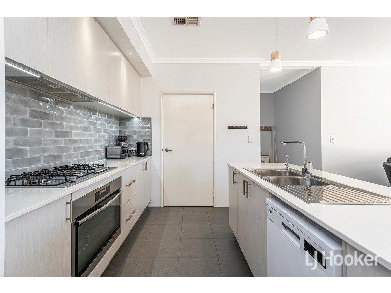 13 Dundatha Drive, Byford WA 6122