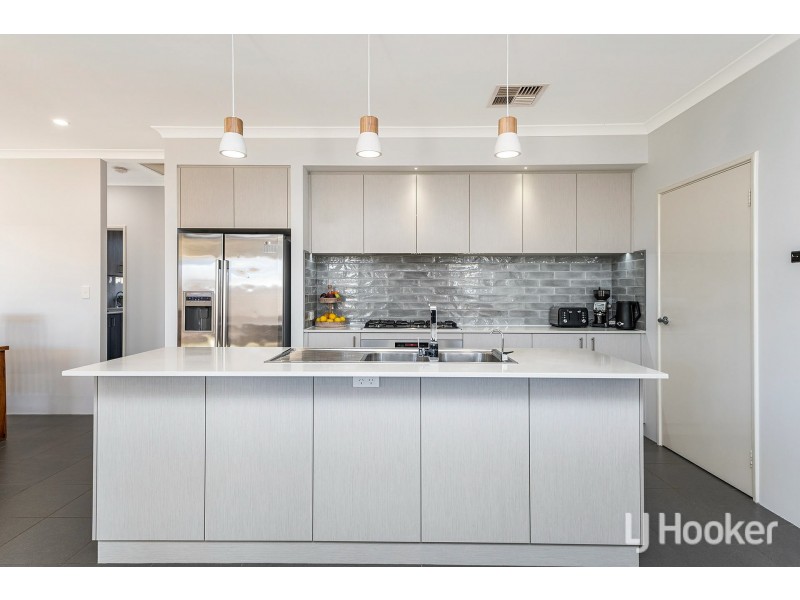 13 Dundatha Drive, Byford WA 6122