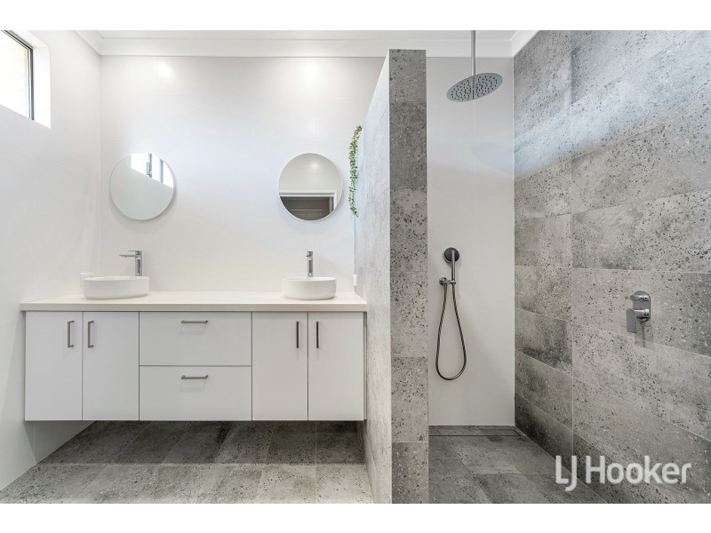 13 Dundatha Drive, Byford WA 6122