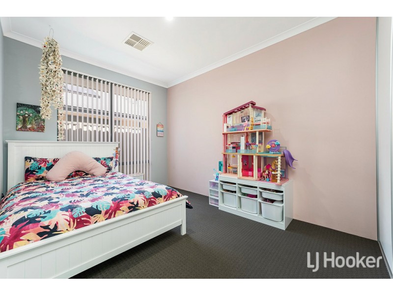 13 Dundatha Drive, Byford WA 6122