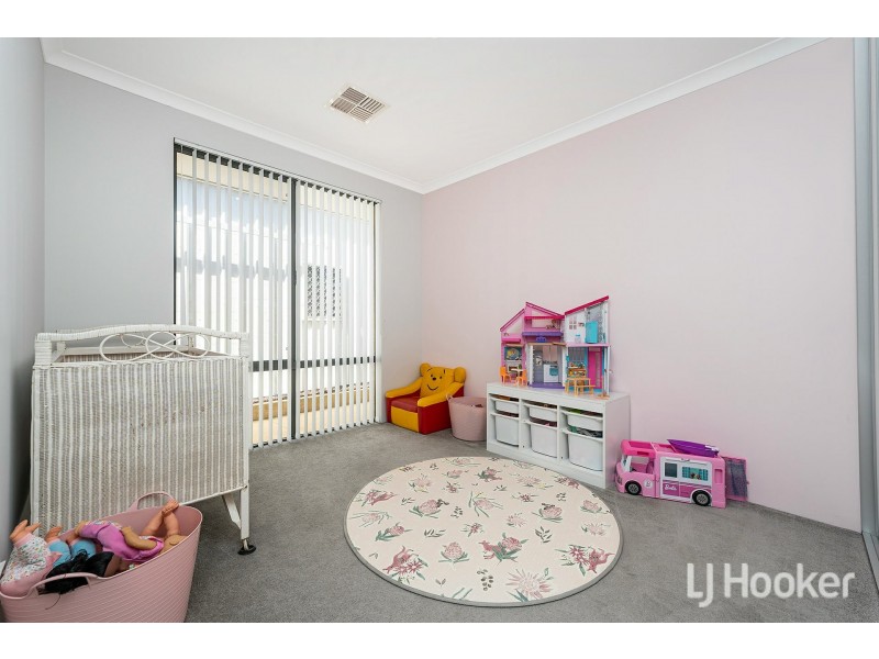 13 Dundatha Drive, Byford WA 6122