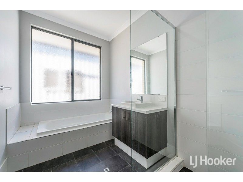 13 Dundatha Drive, Byford WA 6122