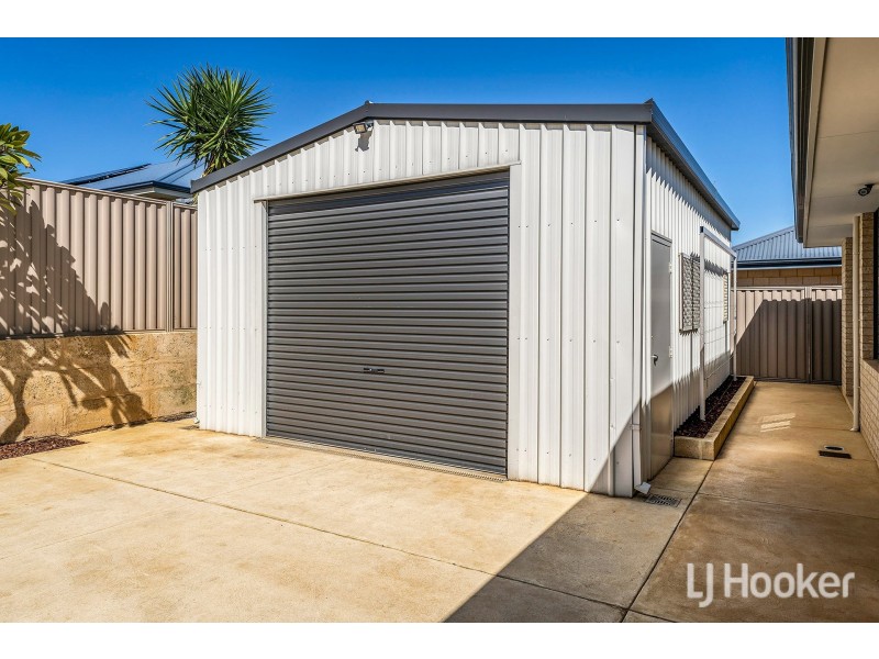 13 Dundatha Drive, Byford WA 6122