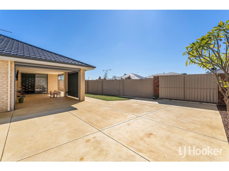 13 Dundatha Drive, Byford WA 6122