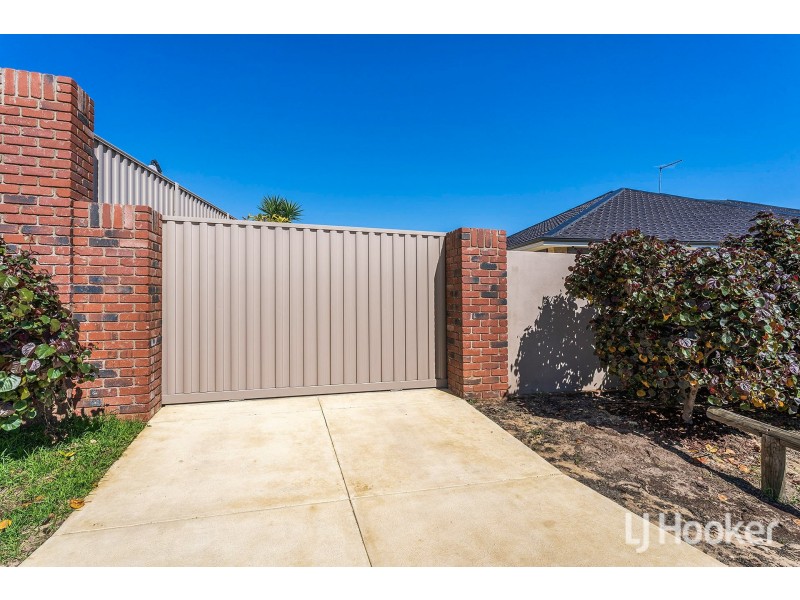 13 Dundatha Drive, Byford WA 6122
