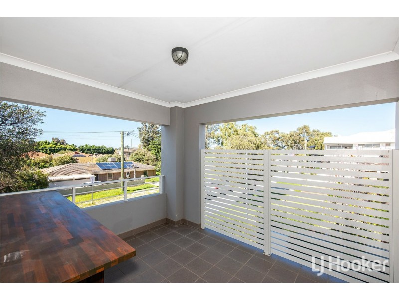 5/11 Debenham Street, Thornlie WA 6108
