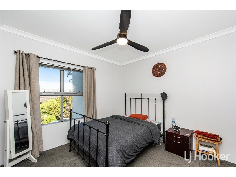 5/11 Debenham Street, Thornlie WA 6108