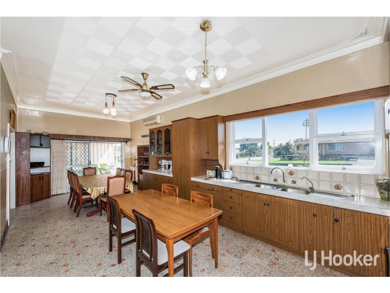 44 Sussex Street, Spearwood WA 6163