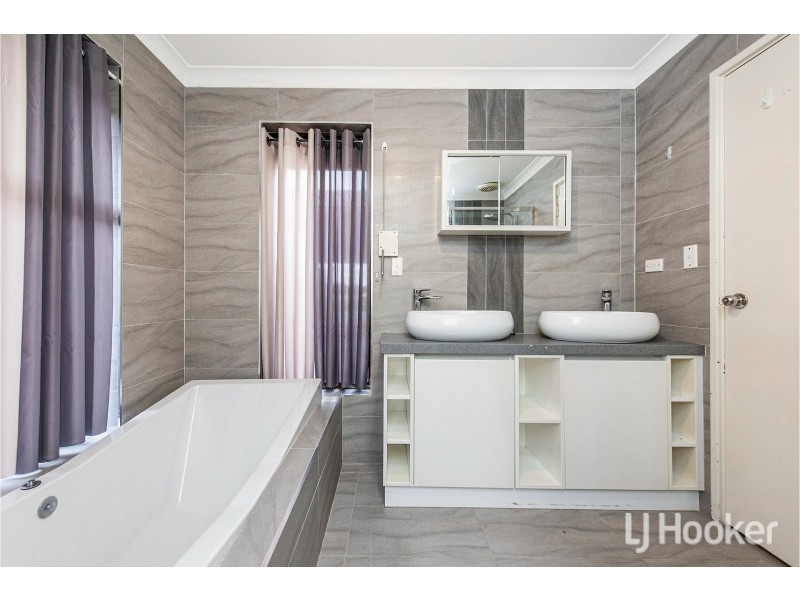 14 Bardwell Street, Thornlie WA 6108