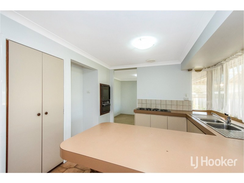 18 Shearwater Way, Gosnells WA 6110