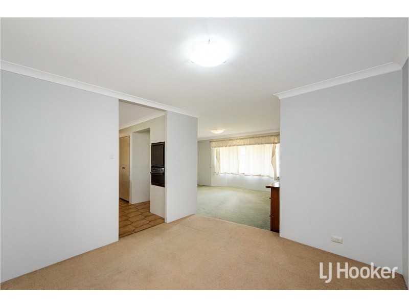 18 Shearwater Way, Gosnells WA 6110