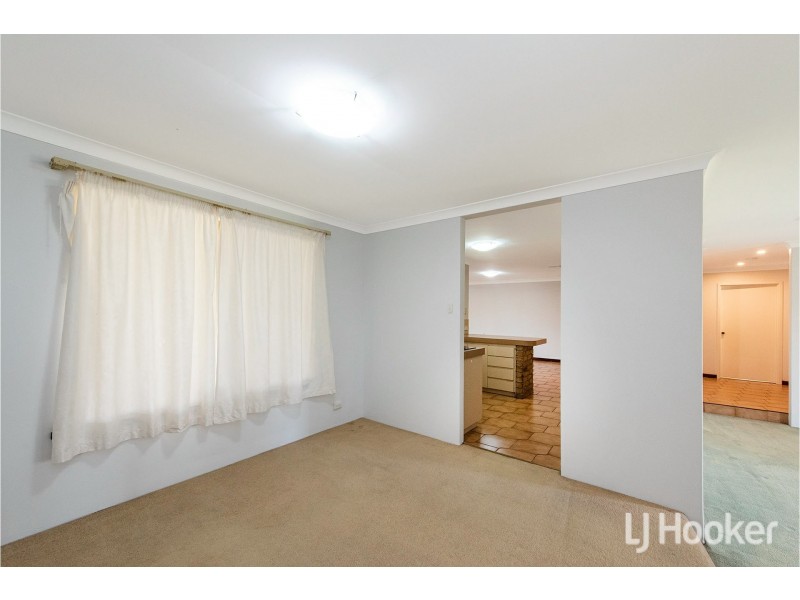 18 Shearwater Way, Gosnells WA 6110