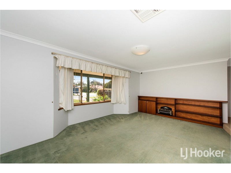 18 Shearwater Way, Gosnells WA 6110