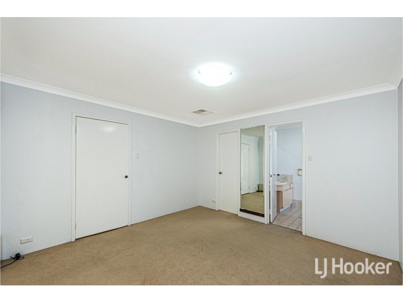 18 Shearwater Way, Gosnells WA 6110