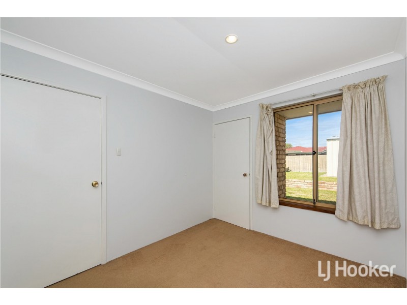 18 Shearwater Way, Gosnells WA 6110