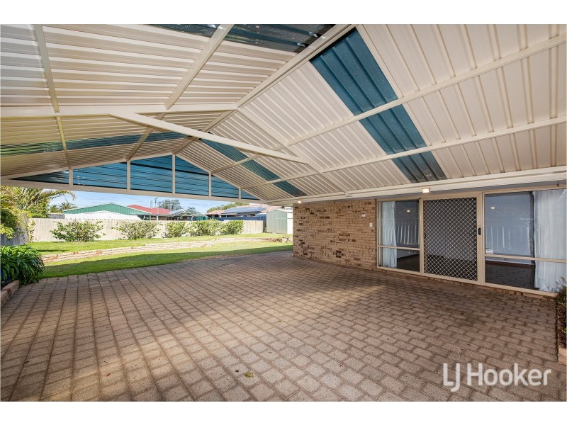18 Shearwater Way, Gosnells WA 6110