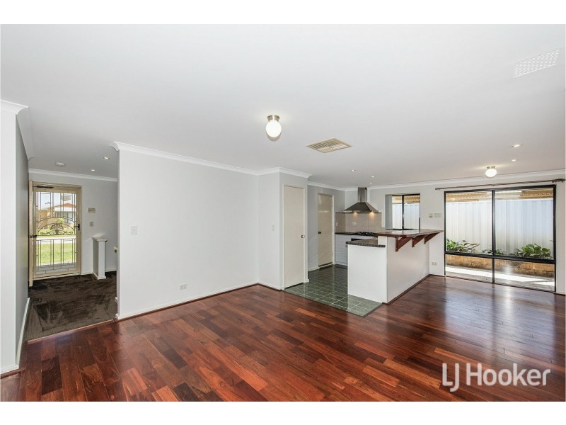 16 Abrolhos Loop, Beckenham WA 6107