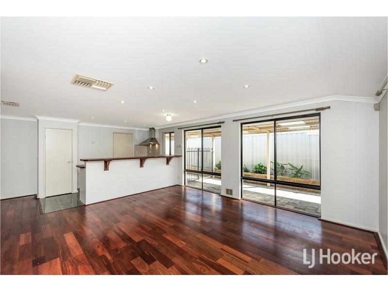 16 Abrolhos Loop, Beckenham WA 6107