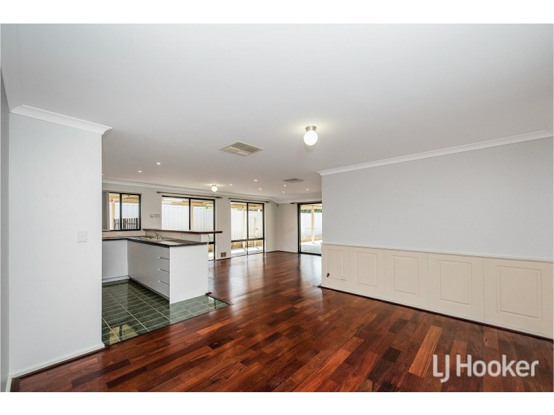 16 Abrolhos Loop, Beckenham WA 6107