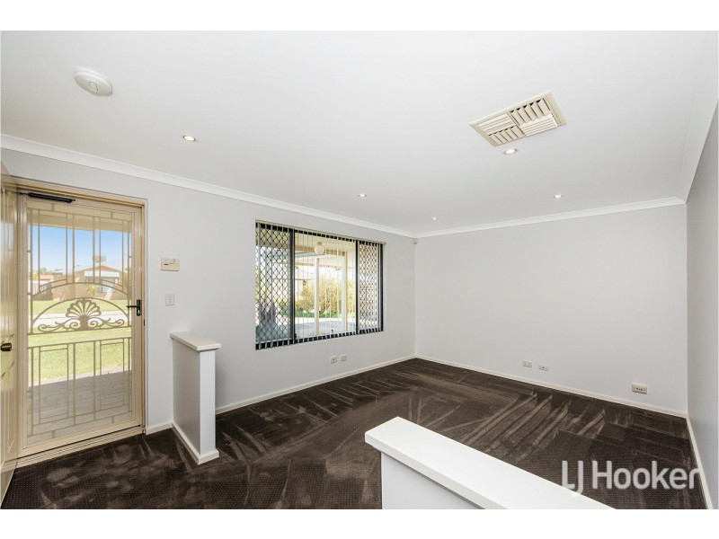 16 Abrolhos Loop, Beckenham WA 6107