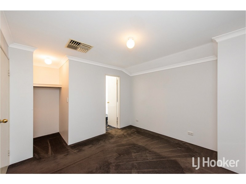 16 Abrolhos Loop, Beckenham WA 6107