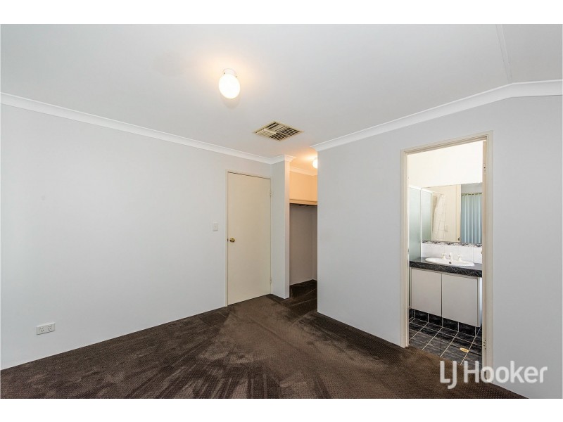 16 Abrolhos Loop, Beckenham WA 6107