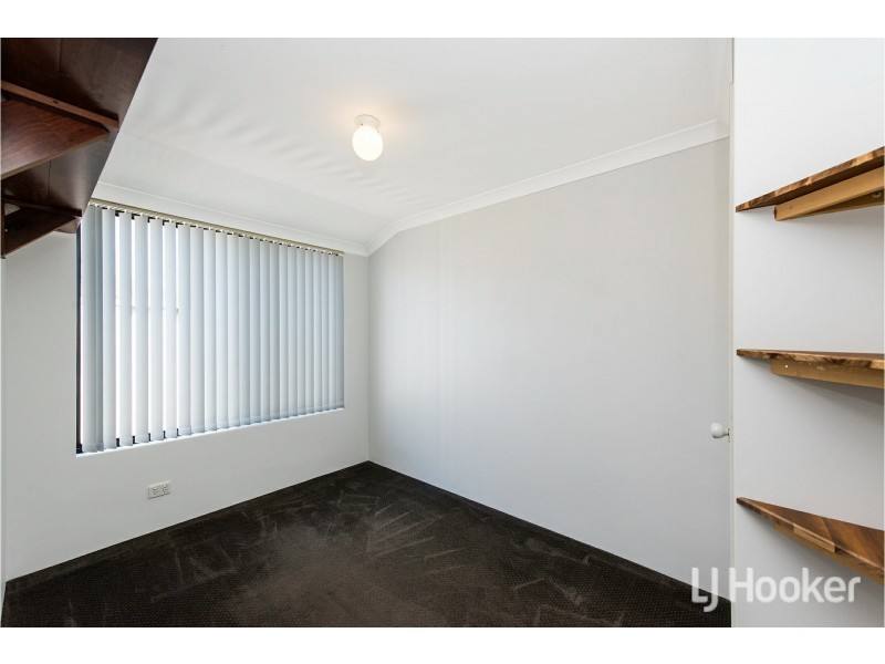 16 Abrolhos Loop, Beckenham WA 6107