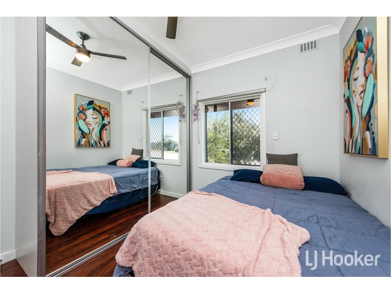 6 Numulgi Street, Armadale WA 6112