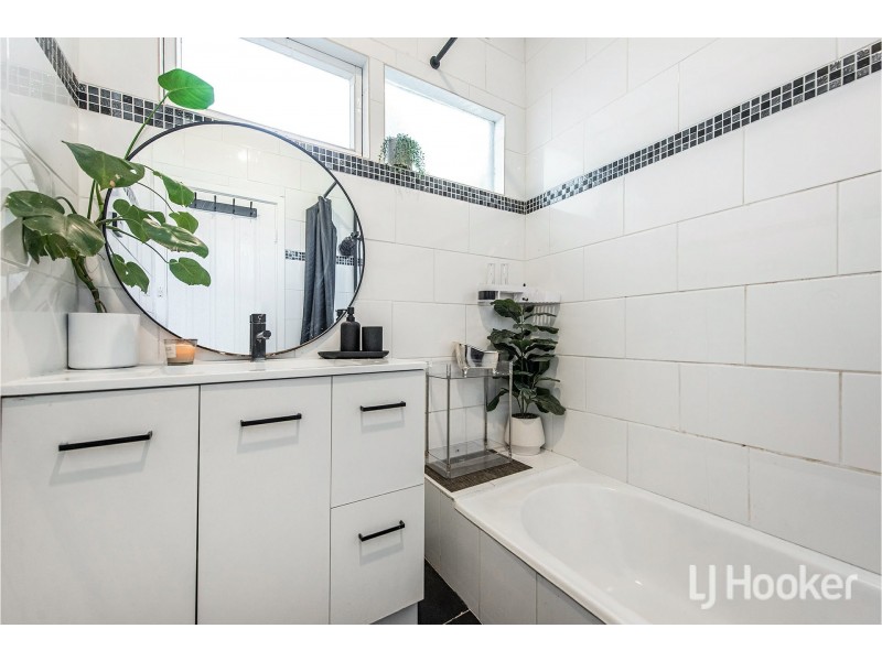 6 Numulgi Street, Armadale WA 6112