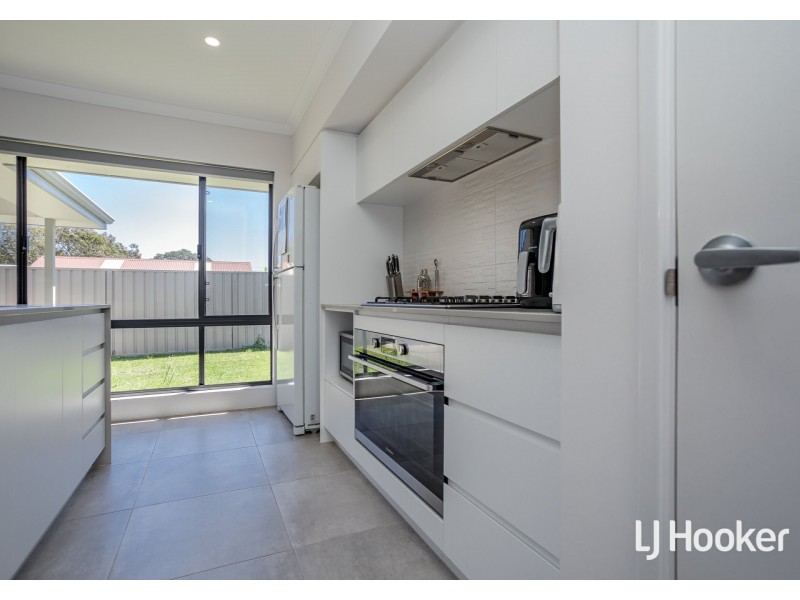 2 Barson Court, Thornlie WA 6108