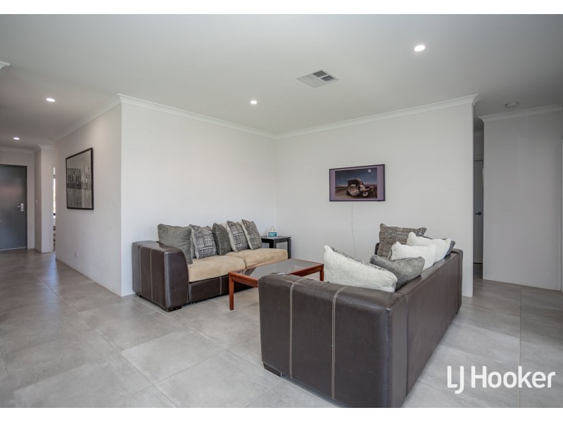 2 Barson Court, Thornlie WA 6108