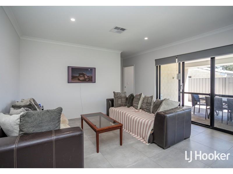 2 Barson Court, Thornlie WA 6108