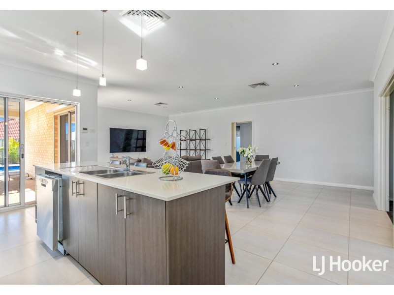 6 Chatham Way, Harrisdale WA 6112