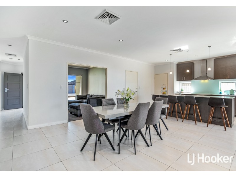 6 Chatham Way, Harrisdale WA 6112